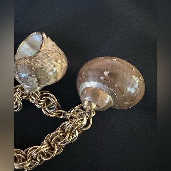 Custom SeaShell Bracelet (upcycled) - Picture 3 of 7